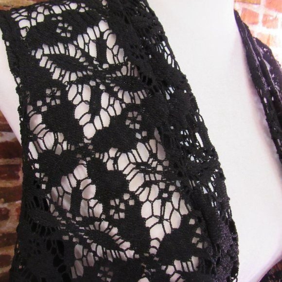 TRAVELERS by CHICO'S Black Witchy Eyelet Lace Sleeveless Cardigan Vest - S XS - Picture 2 of 8